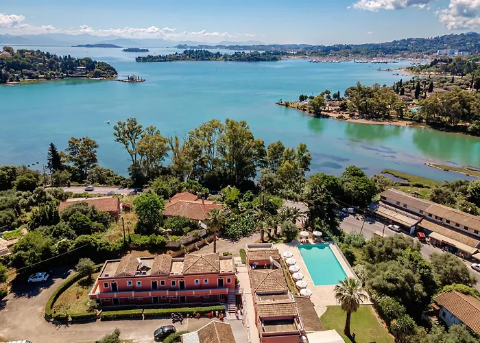 Ionian Arches فندق 3*