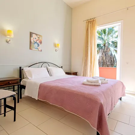 Ionian Arches מלון גאוביה