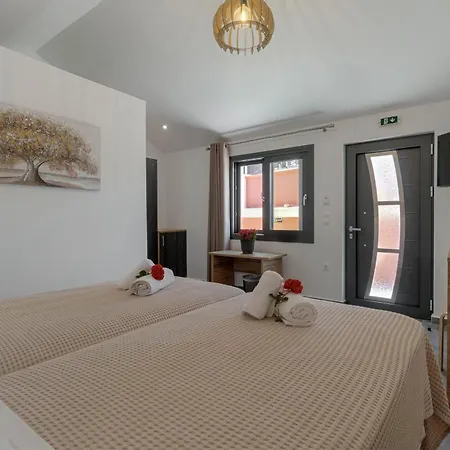 Ionian Arches מלון