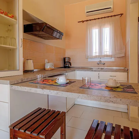 מלון Ionian Arches גאוביה